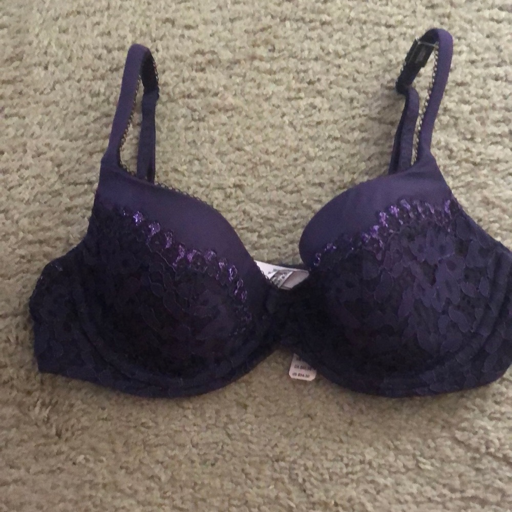 Victoria’s Secret Body by Victoria lightly lined demi bra purple 32D NWT